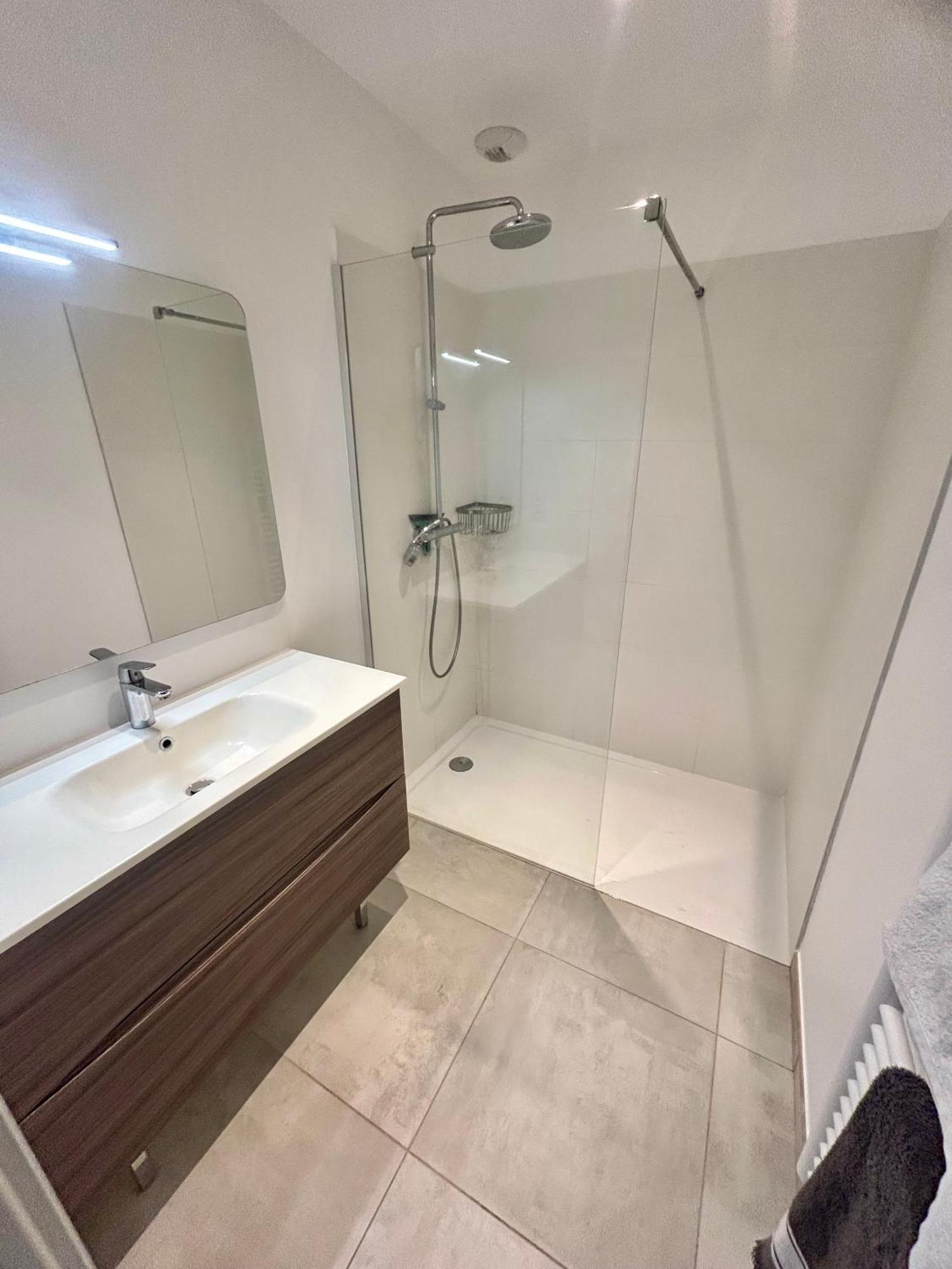 Appartement Luxe Le Levant Hyeres Exterior photo